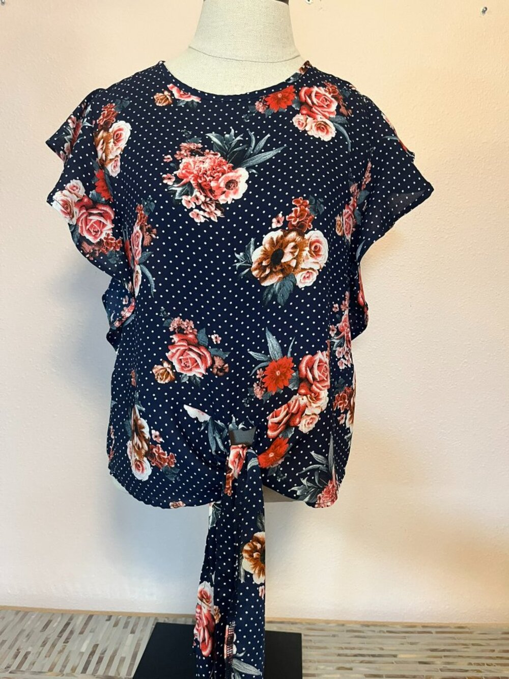 💖4/$20💖 Romantic Chic Los Angeles Navy Floral Polka Dot Tie-Front Blouse